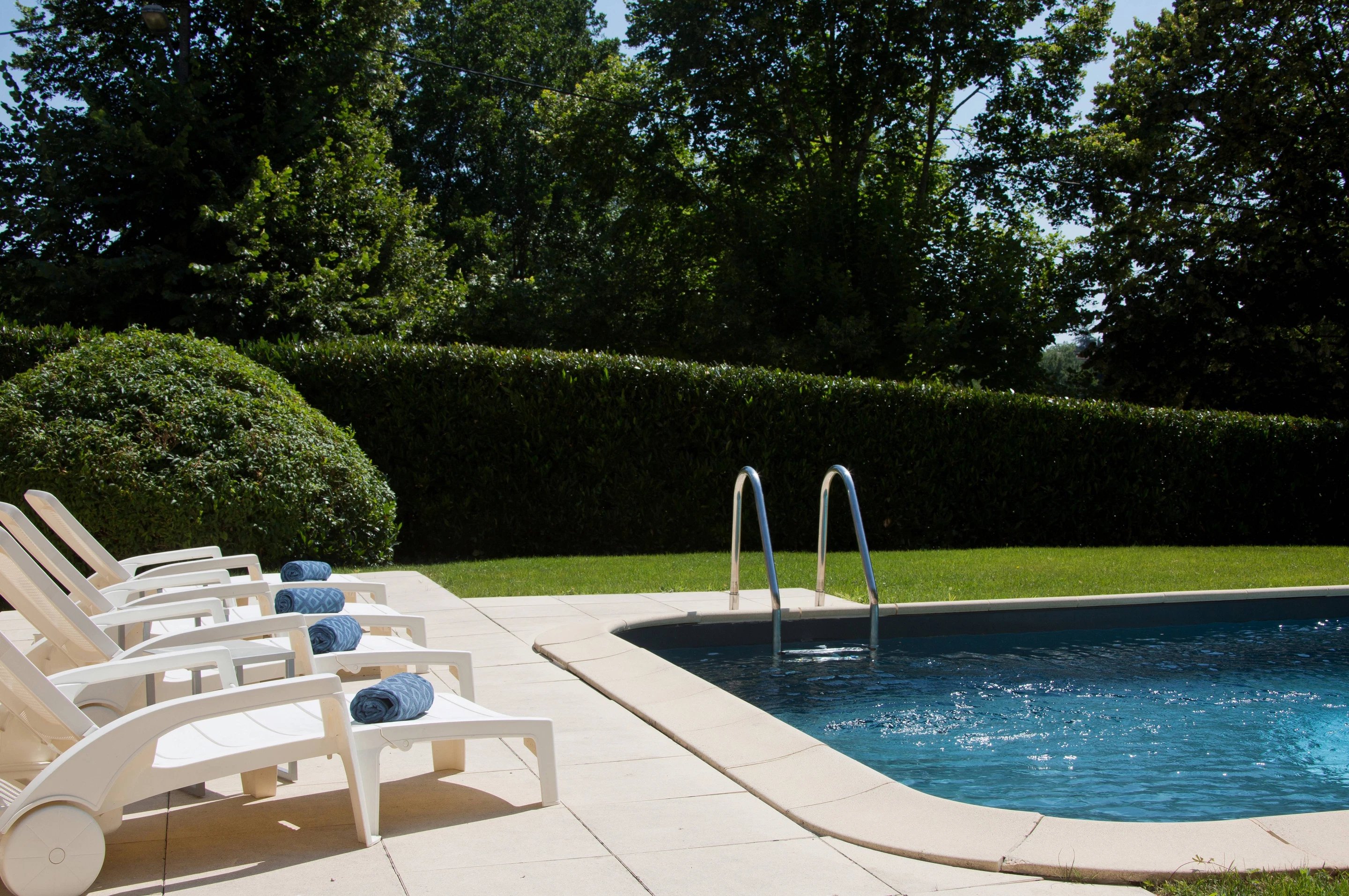 Hôtel Saint Martin **** | luxury hotel france | Swimming Pool